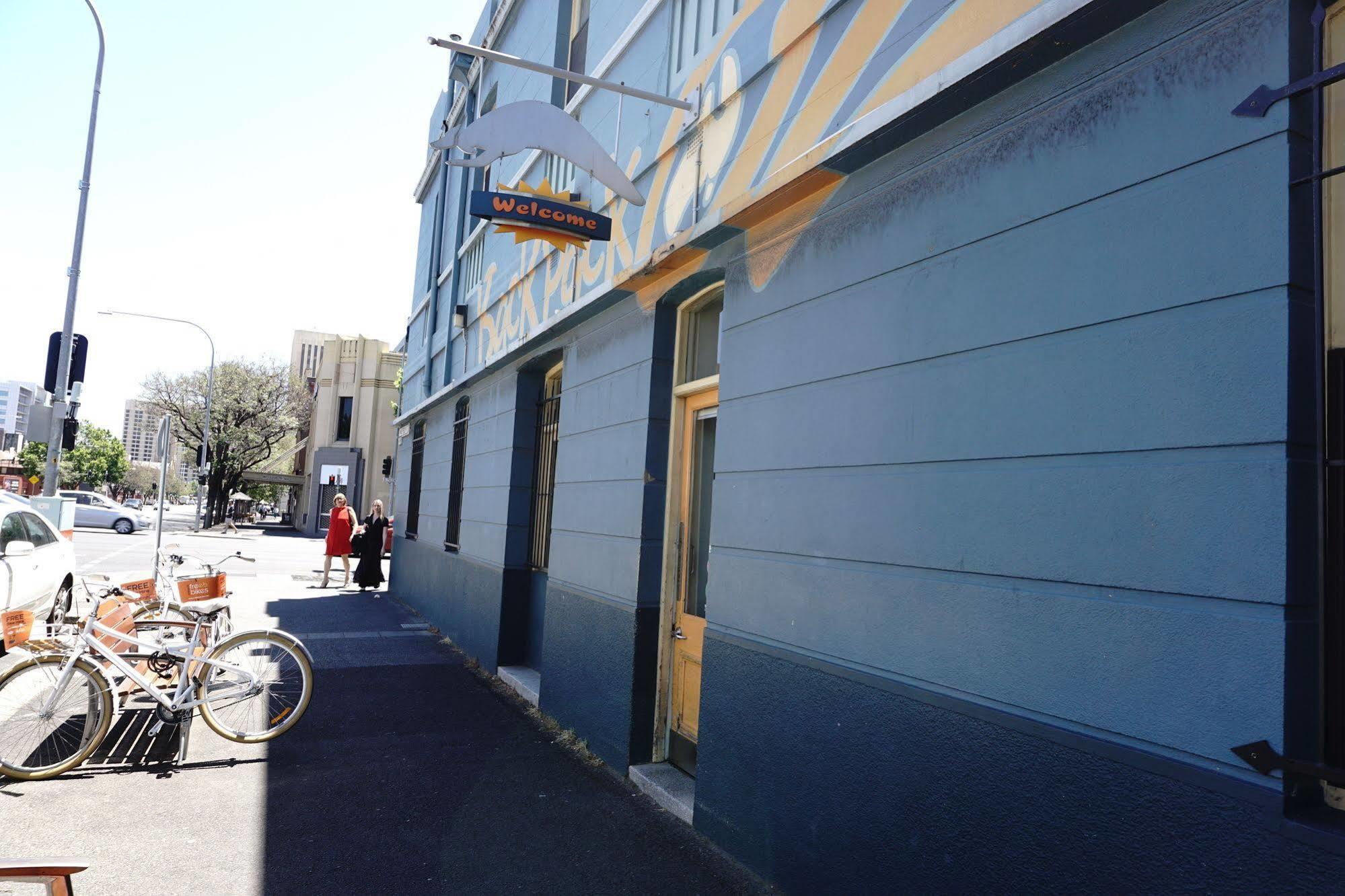 Backpack Oz Hostel Adelaide Bagian luar foto